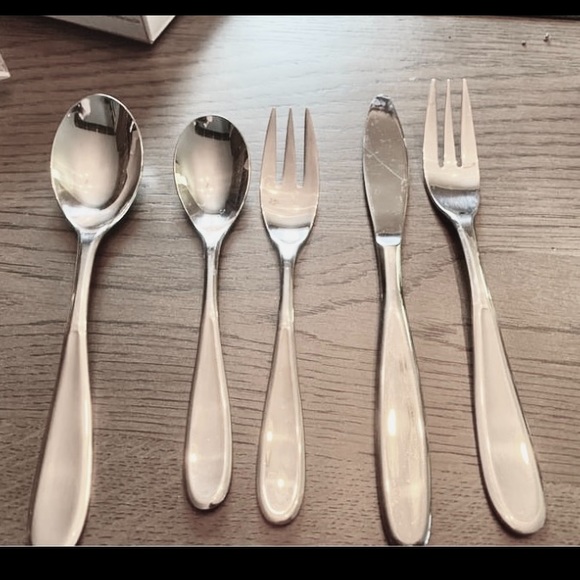 ISO: Lagostina flatware set - Picture 1 of 1